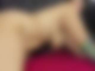 ArethaOzz's Live Sex Cam Show
