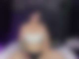 Live cam show with ArethaOzz - Full Nudity on mypornchat.com