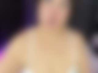 Live cam show with ArethaOzz - Full Nudity on CSO-WL