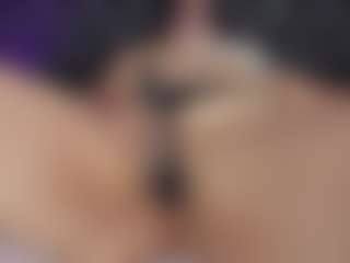 ArethaOzz's Live Sex Cam Show