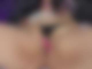 ArethaOzz's Live Sex Cam Show