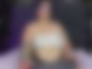 Live cam show with ArethaOzz - Squirt MILF on luckytryst.com