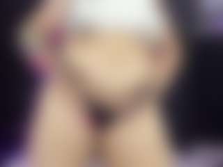 Live cam show with ArethaOzz - Big Tits MILF on justonemore.cc