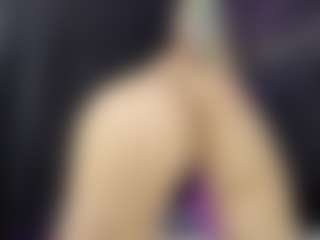 ArethaOzz's Live Sex Cam Show