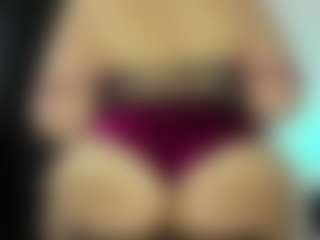 ArethaOzz's Live Sex Cam Show