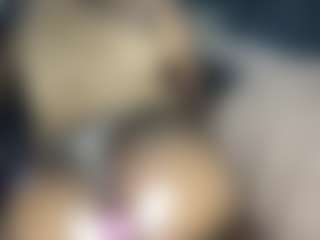 Live cam show with Jade Bubbles - Black Dildo on StripNow