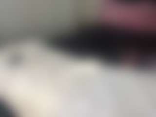 Live cam show with Jade Bubbles - Shaved Pussy on Camsoda