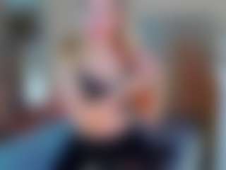 KiraNigh's Live Sex Cam Show