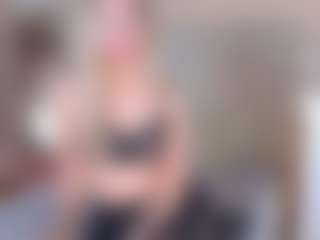 Live cam show with KiraNigh - Flashing on CamClone
