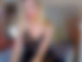 Live cam show with KiraNigh - Deepthroat on Soda Cam
