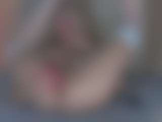 Live cam show with KiraNigh - Deepthroat on Camsoda