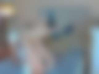 Live cam show with KiraNigh - Flashing on TeamSkeetLive