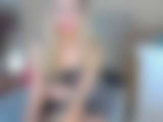 KiraNigh's Live Sex Cam Show