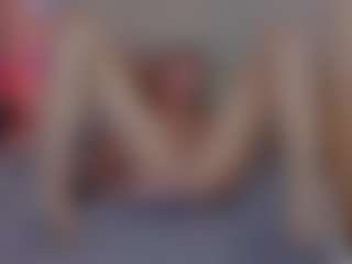 Live cam show with KiraNigh - Cute on Gym Cam Girls