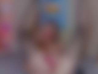 Live cam show with KiraNigh - Thong on Soda Cam
