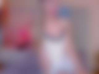 Live cam show with KiraNigh - Stockings on CamClone