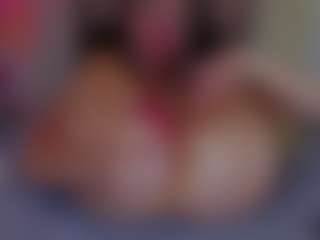 Live cam show with KiraNigh - Flashing on Lustler
