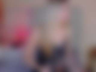Live cam show with KiraNigh - Cute on 1on1-livenow