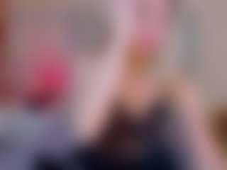 Spettacolo in cam dal vivo con KiraNigh - Stockings su Camsoda