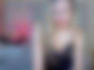 Live cam show with KiraNigh - Solo on SquirtSoMuch