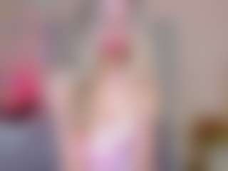 KiraNigh's Live Sex Cam Show