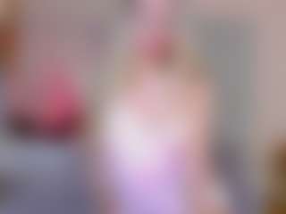 KiraNigh's Live Sex Cam Show