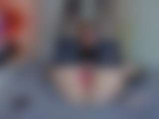 Live-Cam-Show mit KiraNigh - Handjob auf Camsoda