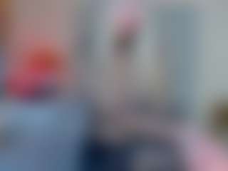 Live-camshow met KiraNigh - Deepthroat op Camsoda