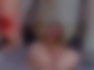 Live cam show with KiraNigh - Cute on Camsoda
