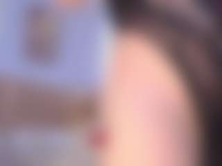 Live cam show with SalomeFoxx - Brown Hair on Camsoda