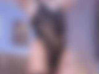 Live cam show with SalomeFoxx - Brown Hair on Camsoda