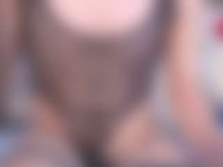 Live cam show with SalomeFoxx - Brown Hair on Camsoda