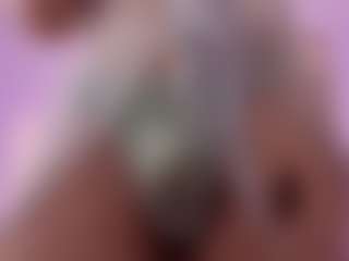 Live cam show with SalomeFoxx - Drinking on CamSodaAdn