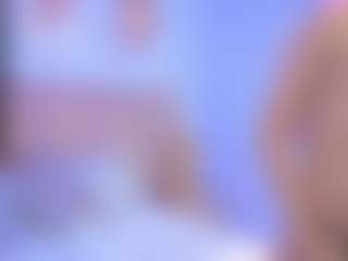 Live cam show with SalomeFoxx - Small Tits on live18s.com