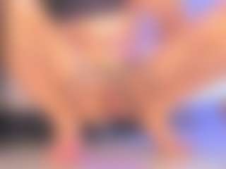 Live cam show with SalomeFoxx - Average on googirlz