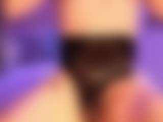 Live cam show with SalomeFoxx - Anal Toys on livesuperchat.net