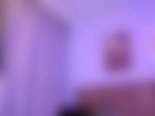 Live cam show with SalomeFoxx - Big Cock on Camsoda
