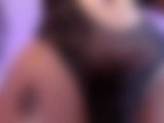 Live cam show with SalomeFoxx - Smoking on Camsoda