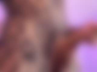 Live-camshow met SalomeFoxx - Small Tits op Camsoda