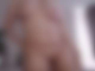 Live cam show with SarahSweets - BBW on livesuperchat.net