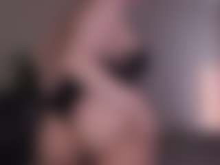 Live cam show with SarahSweets - Body Massage on Camsoda
