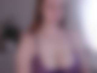 Live cam show with SarahSweets - Spank Red Hair on Camming Site