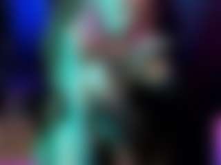 Live cam show with helen-carter - Living Room on Latina Girls
