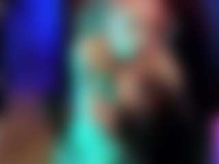 Live cam show with helen-carter - Green Eyes on StripNow