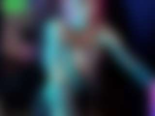 Live cam show with helen-carter - Green Eyes on Mixed Magazine Live