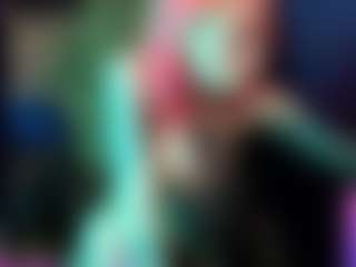 Live cam show with helen-carter - Living Room on madthumbs
