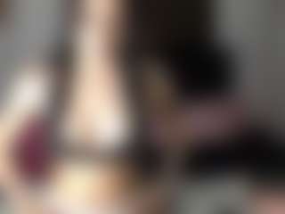 Live cam show with JulietajonesX - Nipple Piercings on SquirtSoMuch