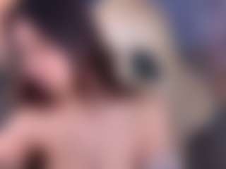 Live cam show with MissMiaMurr - Dildo Or Vibrator on CamwithHer