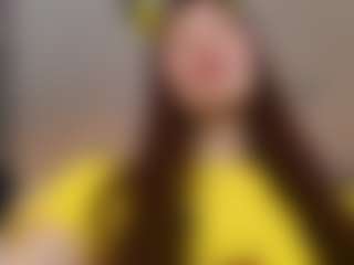 Live cam show with MissMiaMurr - Striptease on xDating