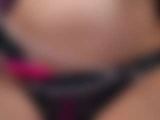 Live cam show with MissMiaMurr - Athletic Middle Aged on CamClone